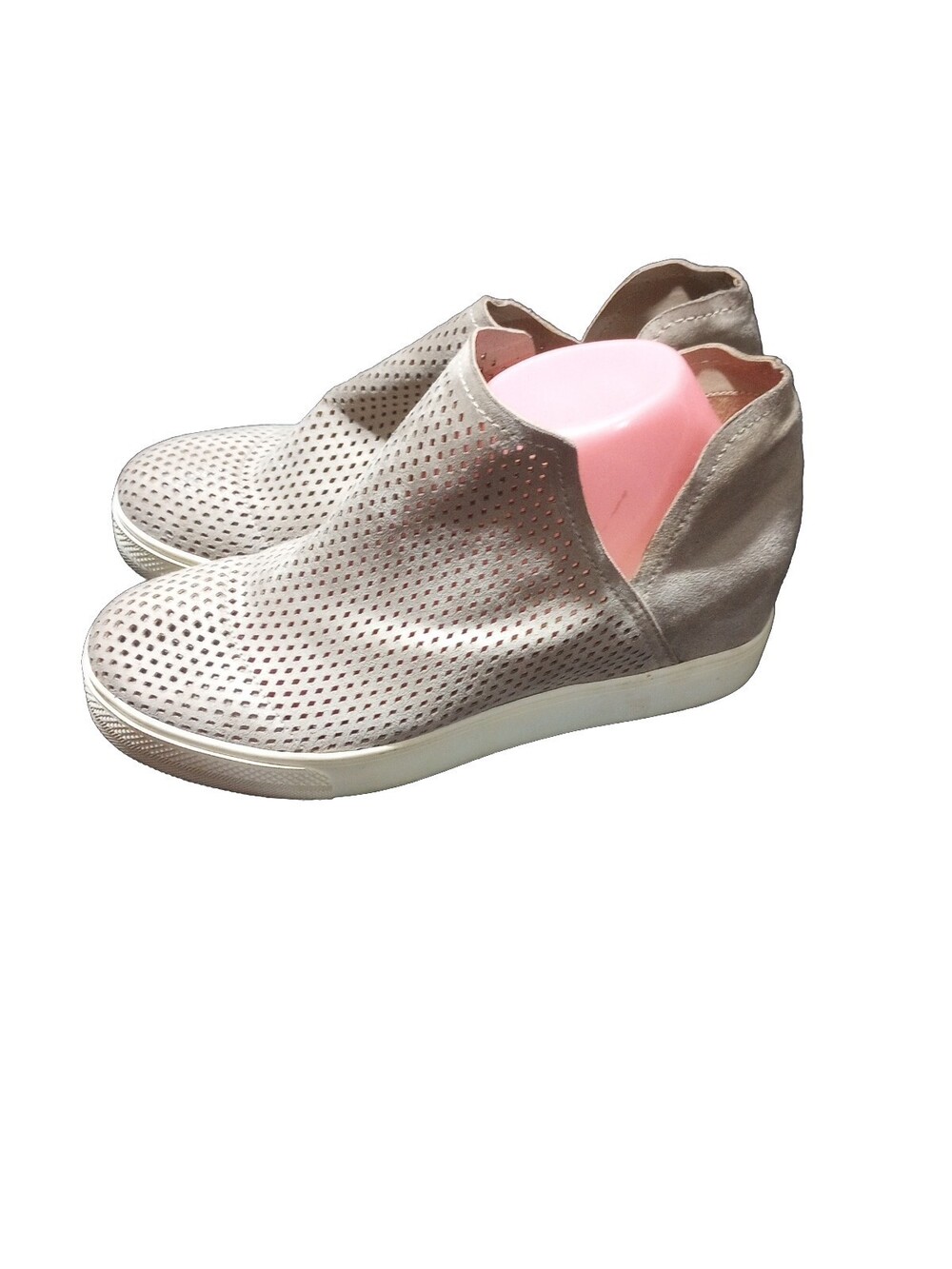 Steve Madden Sneakers Womens 10M GREY Wrath Hidden Wedge Perforated Shoe Suede